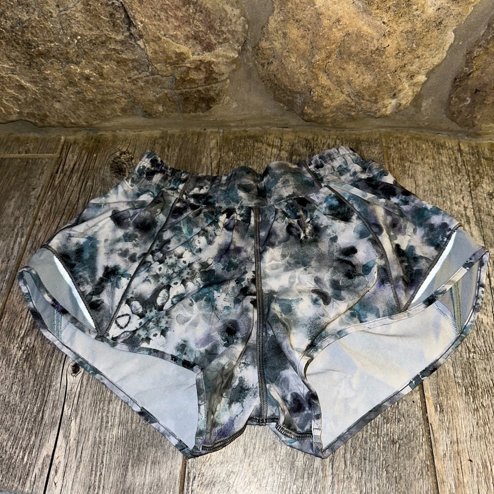 Lululemon Women's Patterned Shorts